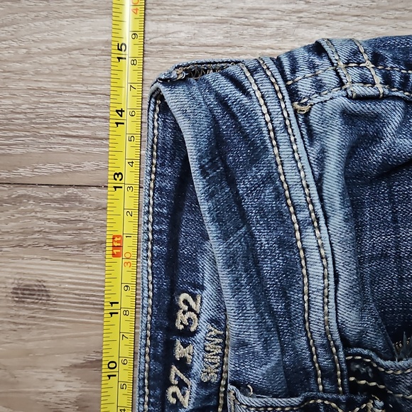 Buckle Women's Faded Blue Skinny Jeans - Picture 12 of 16